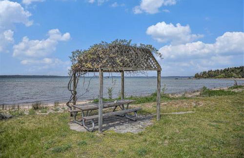 Gorgeous Grand Traverse Bay Beach Front Condo - Photo 29