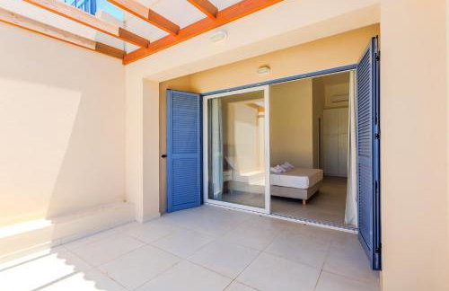 Resitour - Chania Aphrodite Beachfront - Photo 23