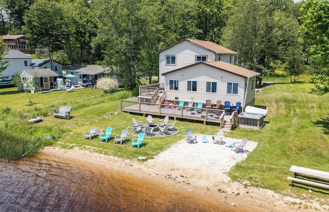 The Lake Life by Avantstay Lakefront + View + Hot Tub - Foto 41