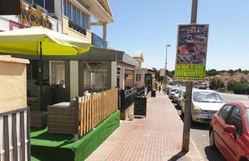 3 Bed Villa Sleeps 6 - Pets Ok - Communal Pool - Foto 19