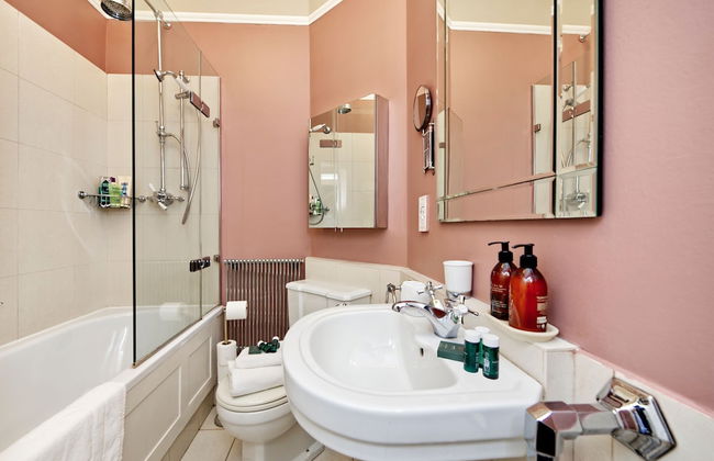 Westminster Retreat by Underthedoormat - Foto 9