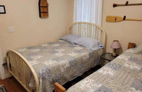 4 Seasons 4 bedroom lake level home - Foto 28