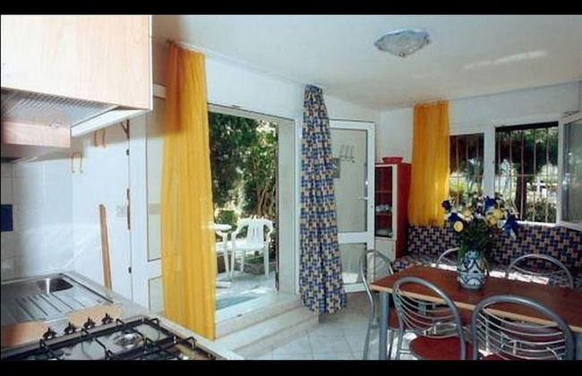 Lido Spina / Estensi Apartments - Photo 17