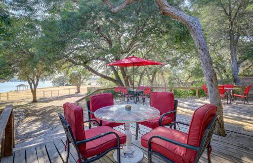 Deck and Cliffside Belton Lake Views Temple Retreat - Foto 1