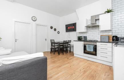 Brilliant 2 Bedrooms Flat Next to The Station - Foto 5