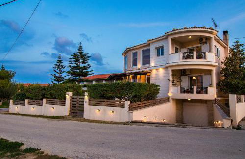 Kondarini Sea View Villa, Just 290m from the beach, by ZanteWize - Foto 42