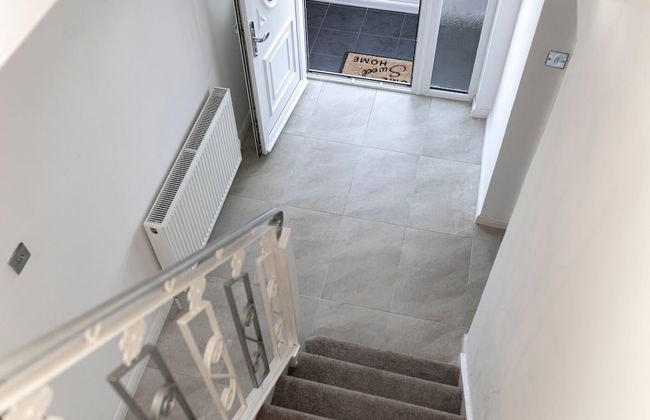 Skyvillion - Enfield 4bed House W Garden & Parking - Photo 42