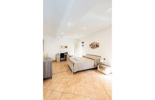 Margot Family - Photo 6