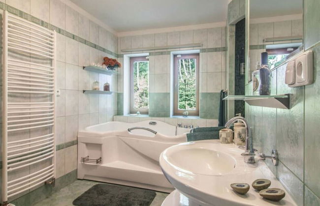 Comfortable Villa With Facilities - Photo 13