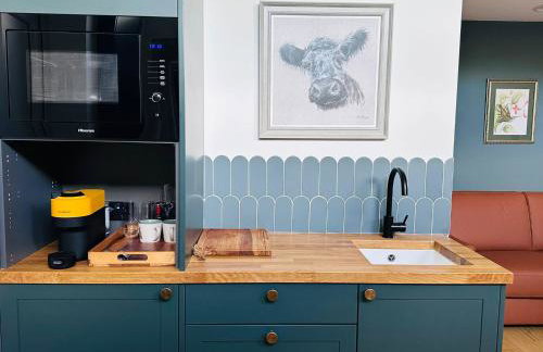 NEW Tendaka Stylish Hideaway - Photo 5