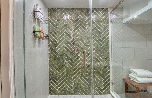 Brooklyn Gem 3 Blocks to Prospect Park - 3 King Beds 1 Queen, Free parking, - Foto 23