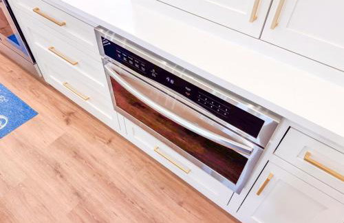 4BR Beach Haven - Deck, Gourmet Kitchen, Tiki Bar Fun - Foto 27