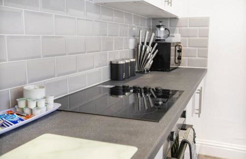 Spacious & Modern Oasis, 4-Bed House, Sleeps 7 - Foto 24