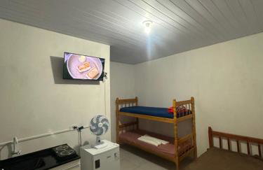 NOVO Ap Econômico em Paranaguá Completo com WiFi e Estacionamento Rotativo - Foto 1