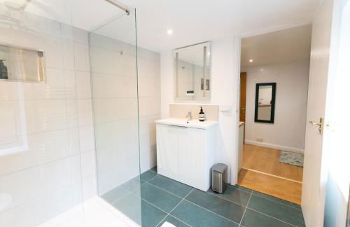 Aethelred Annexe - New Build with Full Amenities - Foto 8