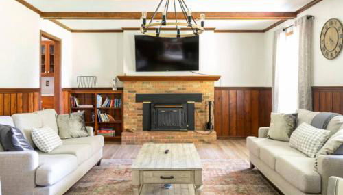 100 Acre Red Brick Ranch Hocking Hills Cabin Hot Tub 12 - Photo 4