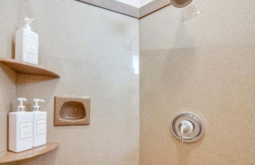 Zion Area Home with Scenic Views and Private Hot Tub! - Foto 16