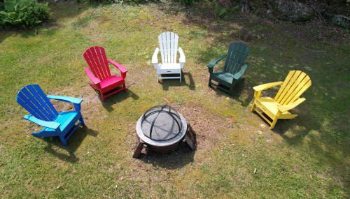 Catskills Getaway 3BR Retreat with Media Room, Near Casino, Bethel Woods and More - Foto 2, sunbed