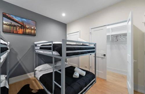 Stunning 5BR Home in Heart of Chicago with 2 Rooftops - Foto 59