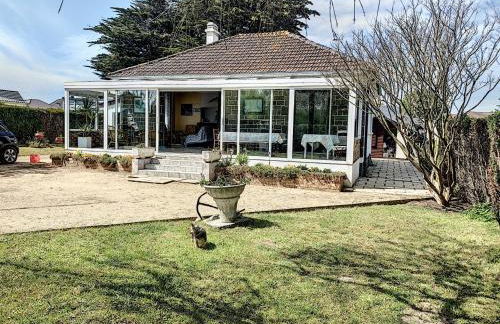 Maison calme avec jardin, véranda, proche plage et commerces - FR-1-361-145 - Photo 1