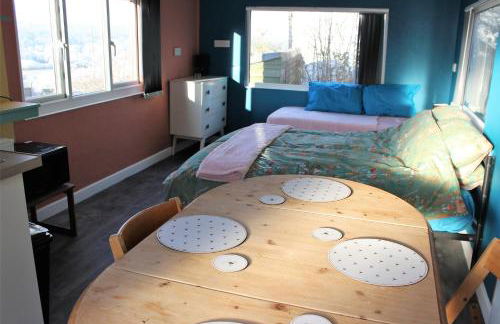 Redwood Lodge, Dee Valley Stays - cosy microlodge with detached private shower & WC - Photo 10