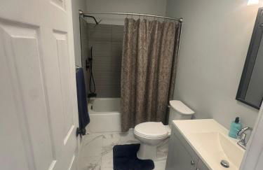 Suburban Retreat 15 Mins to Downtown Detroit - Foto 22