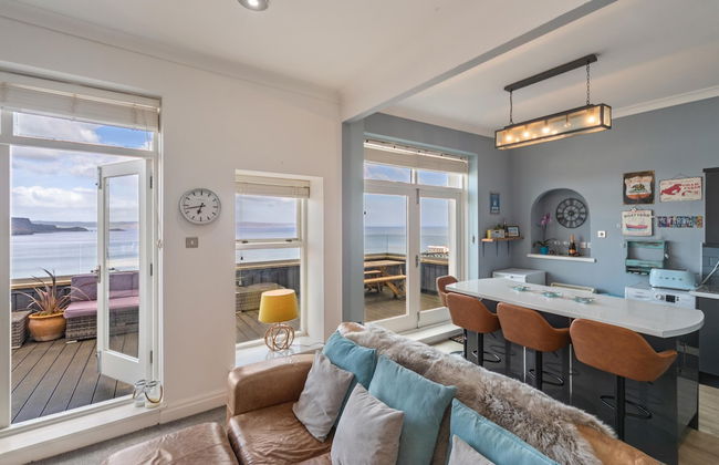 Royal Victoria Court 11 - Sea and Harbour Views - Photo 6