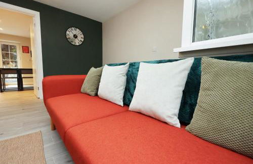 Perfect Booking 2 Bed Home in Merthyr Tydfil - Photo 45