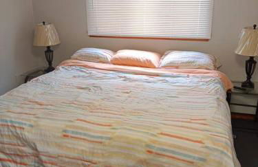 private upper 1 bd apartment - Foto 4