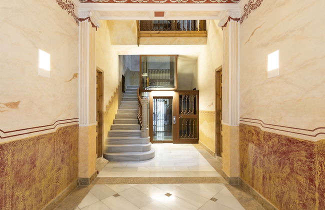 Aspasios Gracia Apartments - Photo 2