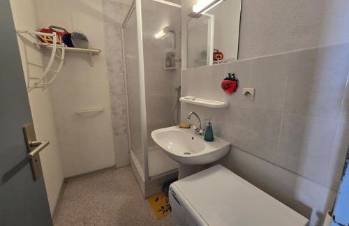 Les Soleillades- Villa, résidence avec piscine et stationnement à proximité de la mer - Foto 8