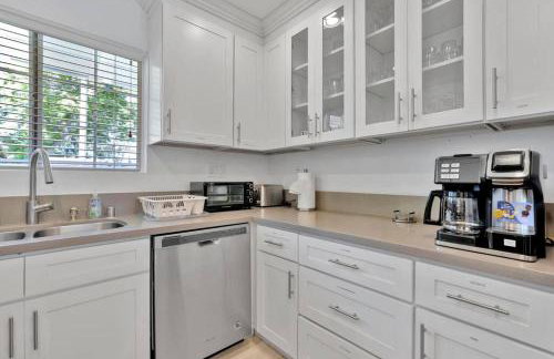 New cheerful villa, Pool, Spa, Mini Golf, Game room, Fire pit next to Disneyland - Foto 50