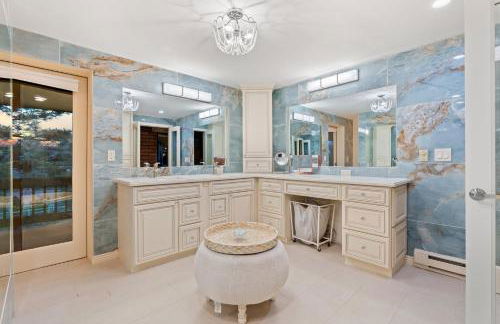 Mountain Top Luxury Red Rocks Hot tub Sauna Views - Photo 15