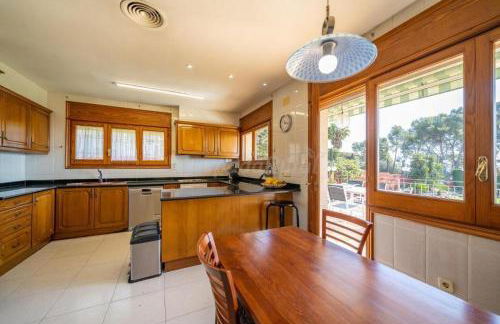 Casa de 2000 m2 Piscina Mar Barbacoa y Felicidad - Foto 22