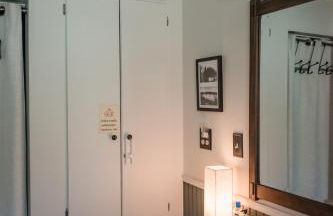 Southeast Portland Comfy & Eclectic Craftsman Home - Foto 16