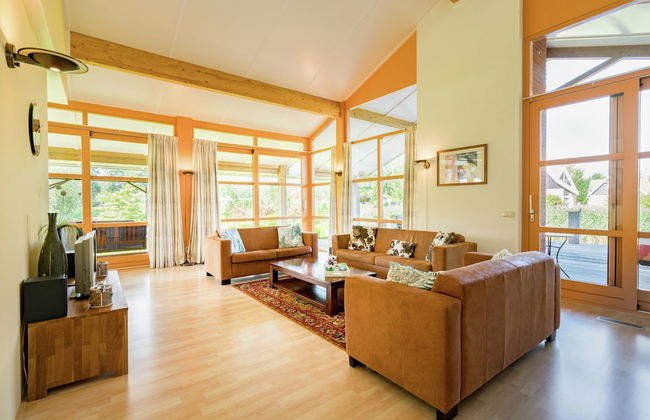 Villa in Biddinghuizen by Lake Vulwe - Foto 1