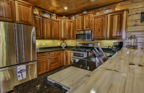 Chateau Relaxeau Breathtaking Spacious Mountain Home on Paved Road - Foto 14