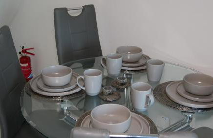 Milton Keynes Luxury Short Stay House with WIFI and Free Parking - Photo 27