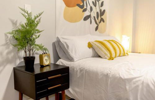 The East Rock, 4BR, On-site Parking, Washer & Dryer, Walk to Yale - Foto 9