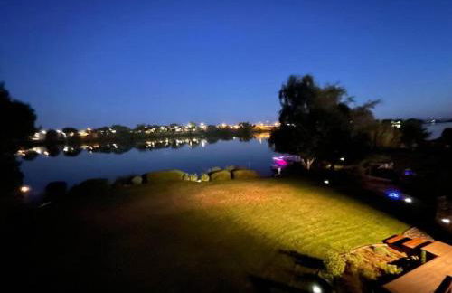 Edgewater Paradise HotTub Private Dock & Game Room - Foto 35