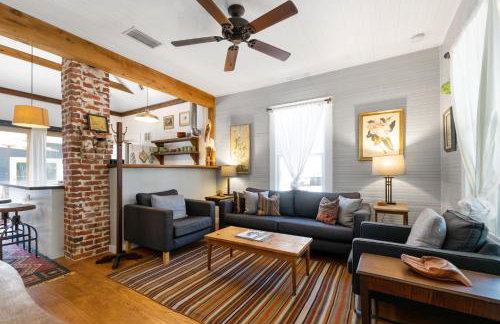 Cape Keepers Cottage - Lighthouse Park - Photo 1