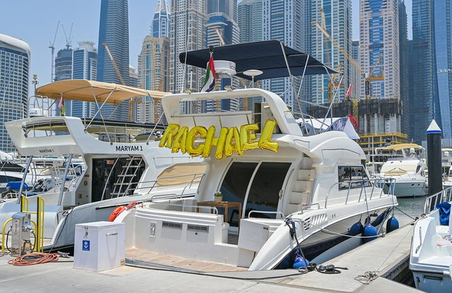 Celebración de cumpleaños de 2 horas en un yate en Dubái - Foto 10