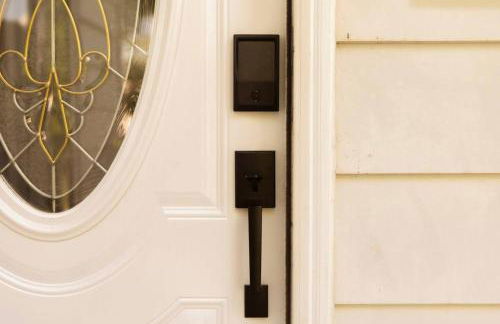 King Comfort - Bright and Modern 1BR Stay in Dunlap - Foto 49