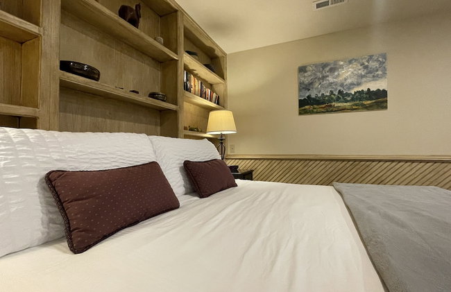 Couples Retreat With Hot Tub, Sauna and Steam Room - Foto 13