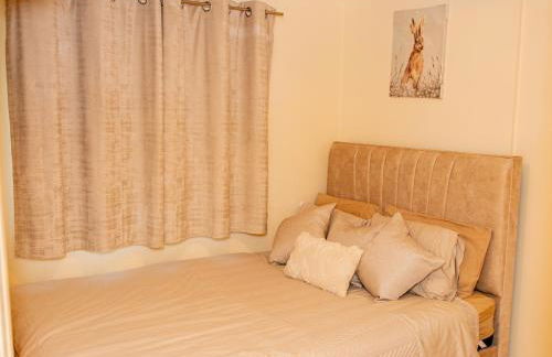 2bed Flat with private parking - Foto 6