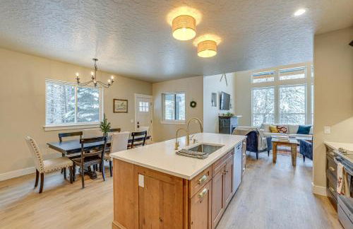 All-Season Cabin Hot Tub and Sauna in Donnelly - Foto 9