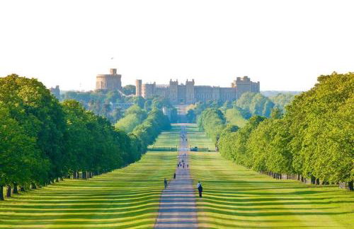 Epic Location, Views & Large Private Terrace - Photo 32