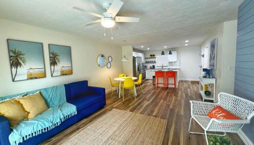 NEW - Amazing Sunshine - Up 6 Guests-Private Backyard - Foto 2