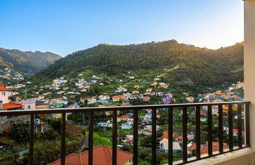 Charming house in Machico with mountain view and garden - Foto 12