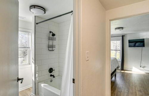 Home with Spacious Yard, 3 Mi to Dtwn Des Moines! - Foto 17